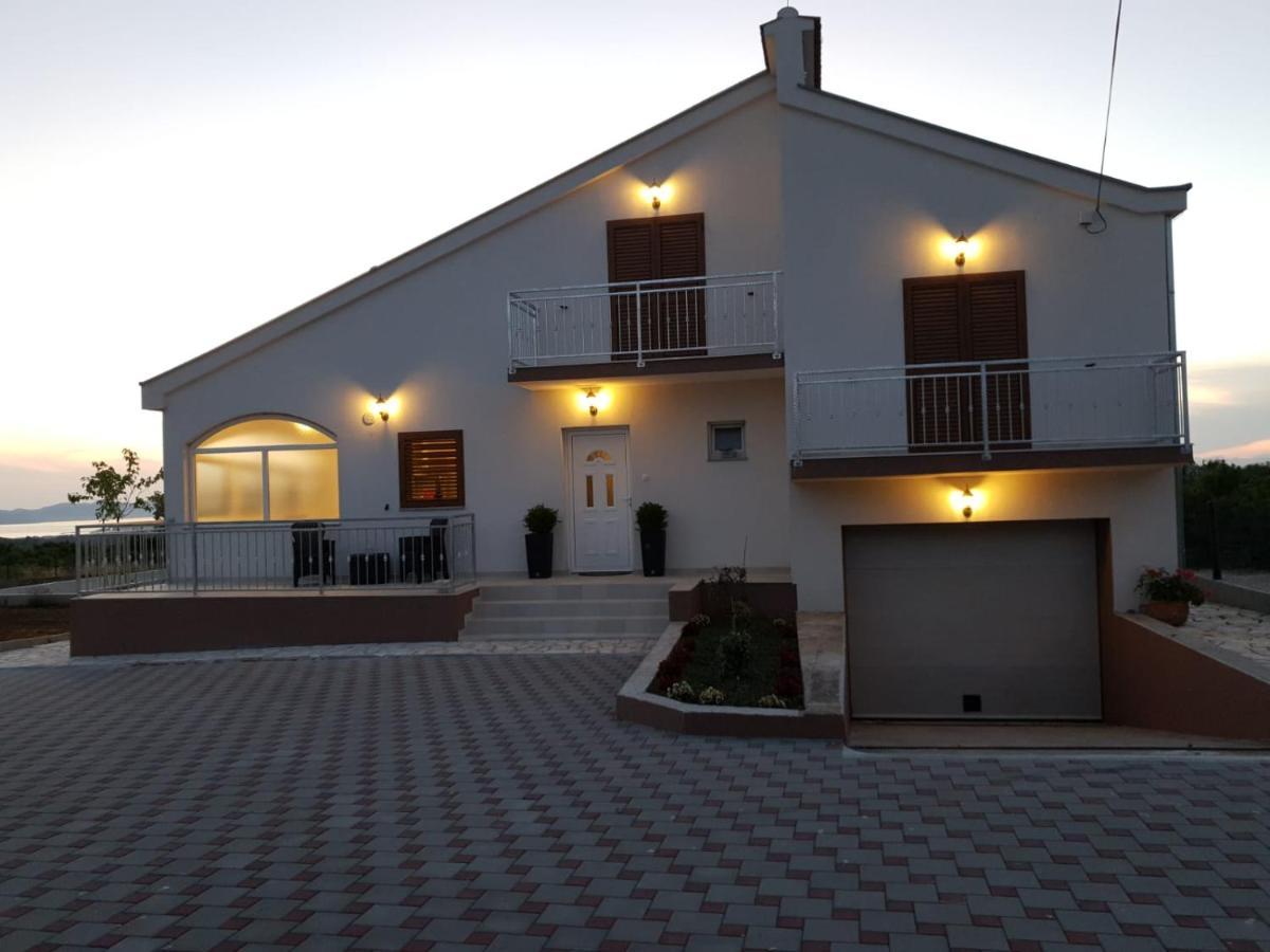Villa Jelena ซาดาร์ ภายนอก รูปภาพ